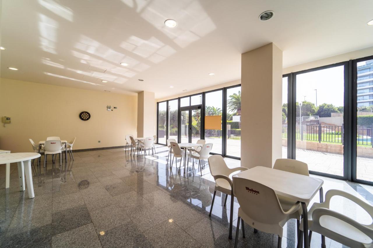 Primera Linea De Mar Con Piscina, Gimnasio Y Parking 2 Hab Y 2 Banos Villajoyosa Kültér fotó